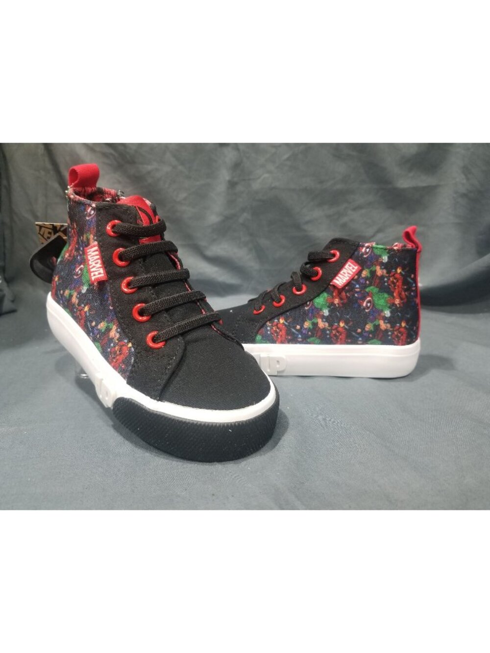 GroundUP Toddler Sneaker Marvel Avenger Size 10 New IN BOX !!